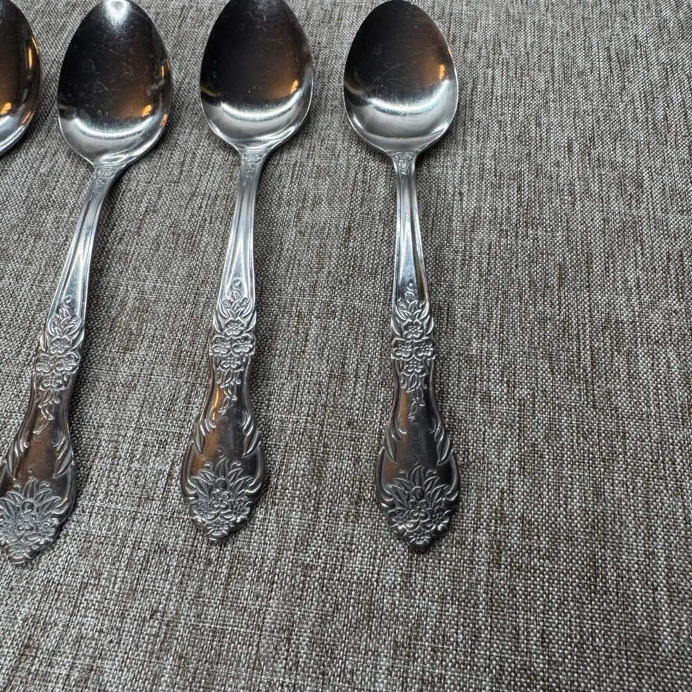 Rogers & Co Stainless China Floral Rose‎ Teaspoons Set of 4 Silver Flatware